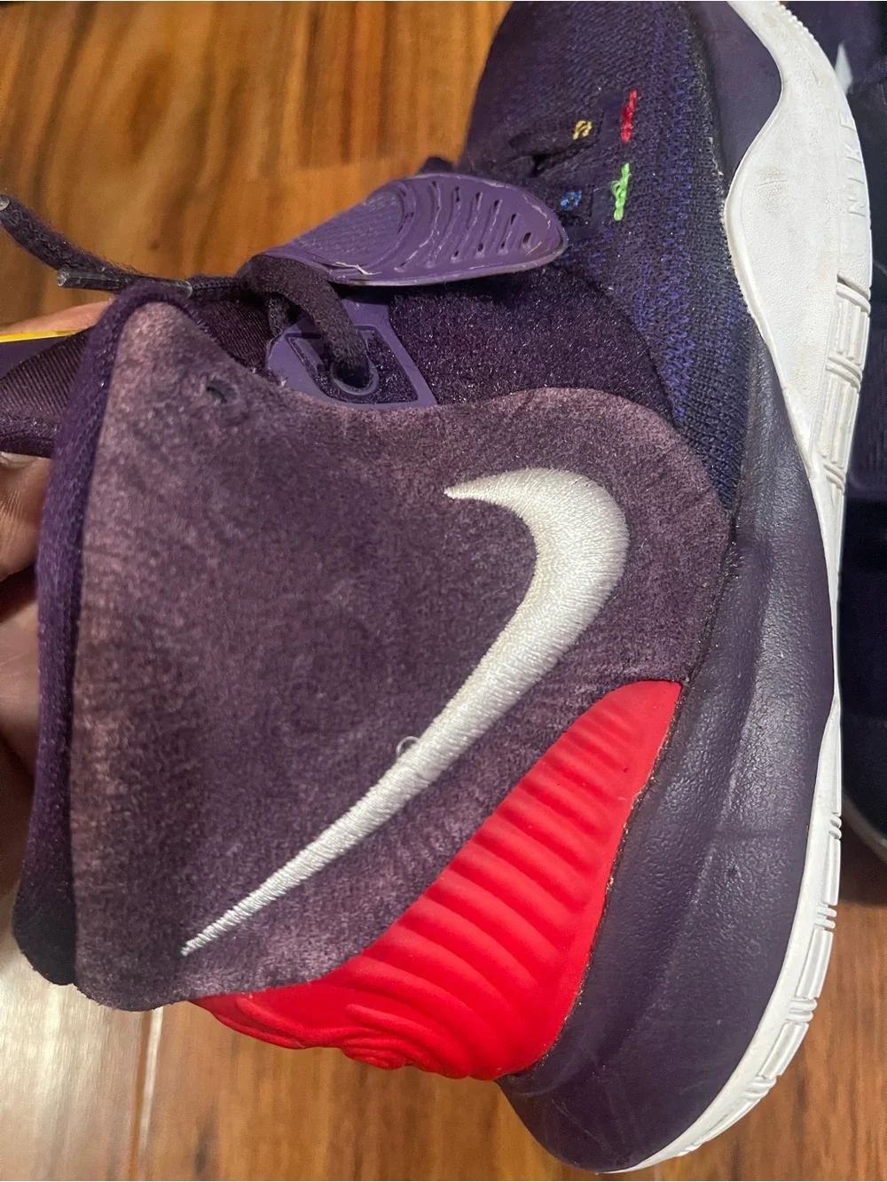 Nike  kyrie 6 Enlightenment Kids Purple High-Top Sneakers with Multicolor Logo